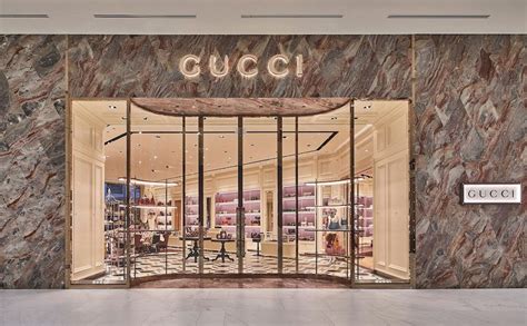 gucci store brisbane.